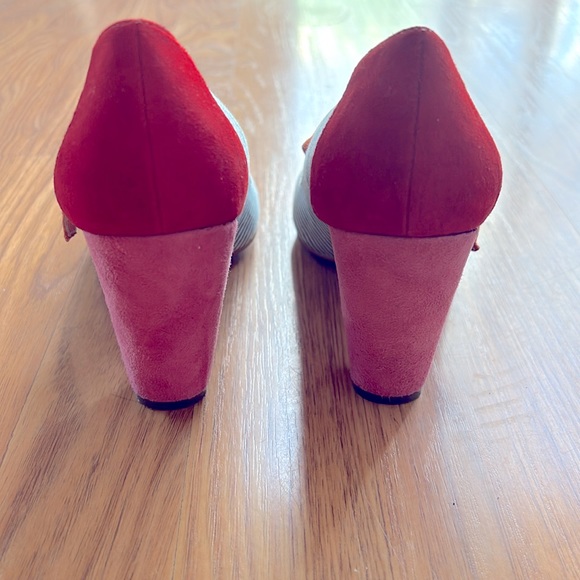 Adorable Spring Color-Block Pumps! - Picture 4 of 4